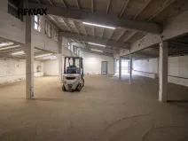 Pronájem skladu, Hovorany, 262 m2