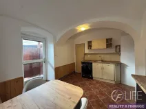Pronájem bytu 1+1, Vrchlabí, Nám. Míru, 30 m2