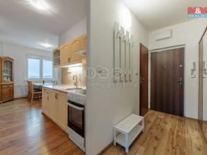 Prodej bytu 3+1, Karlovy Vary, Západní, 59 m2