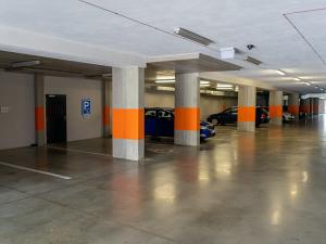 Pronájem garážového stání, Brno, Studentská, 10 m2