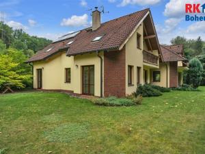 Prodej rodinného domu, Hrdlořezy, 400 m2
