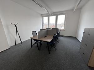 Pronájem kanceláře, Praha - Karlín, Pobřežní, 930 m2