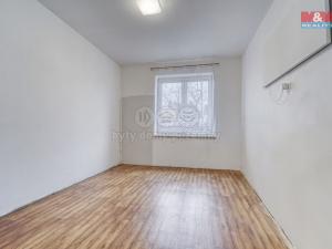 Prodej bytu 3+1, Holýšov, Italská, 51 m2