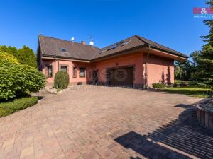 Prodej rodinného domu, Korozluky, 550 m2