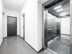 Pronájem bytu 3+kk, Praha - Vinohrady, Římská, 93 m2