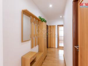 Prodej bytu 3+1, Kounov, 73 m2