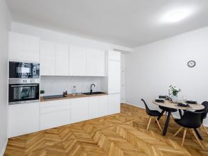 Prodej bytu 2+kk, Praha - Holešovice, Dělnická, 58 m2
