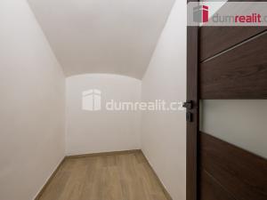 Prodej bytu 2+1, Chýně, Družstevní, 38 m2