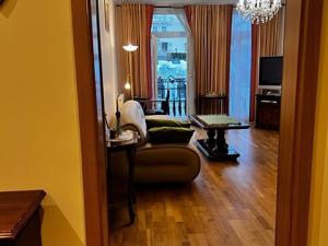 Prodej bytu 3+1, Karlovy Vary, Sadová, 112 m2