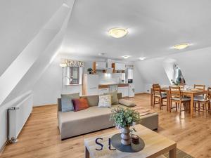 Prodej ubytování, Sloup v Čechách, Benešova, 388 m2
