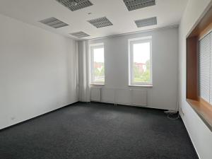 Pronájem kanceláře, Valašské Meziříčí, Svěrákova, 21 m2