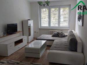 Prodej bytu 2+1, Mariánské Lázně - Úšovice, Skalníkova, 60 m2