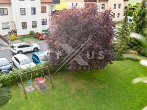 Prodej bytu 2+kk, Jesenice, Mezi Domy, 43 m2