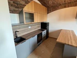 Prodej komerční nemovitosti, Praha - Smíchov, Radlická, 60 m2