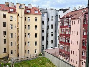 Pronájem bytu 3+kk, Praha - Bubeneč, U studánky, 74 m2