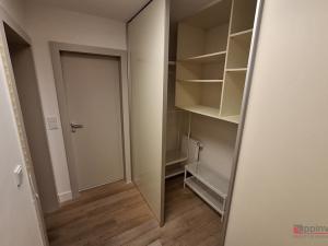 Pronájem bytu 2+kk, Praha - Hrdlořezy, Mezilehlá, 81 m2