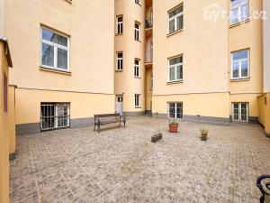 Pronájem bytu 2+1, Praha - Bubeneč, Puškinovo náměstí, 65 m2