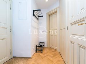 Pronájem bytu 2+kk, Praha - Nové Město, Soukenická, 66 m2