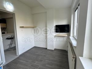 Pronájem bytu 2+kk, Kladno, Vítězná, 48 m2