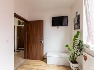 Pronájem bytu 2+kk, Praha - Horní Měcholupy, Hornoměcholupská, 44 m2