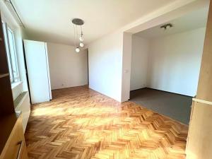 Pronájem bytu 1+kk, Praha - Vršovice, Vršovická, 30 m2