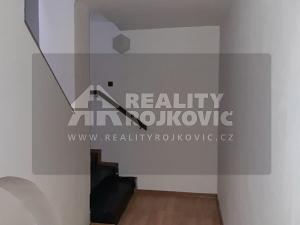 Prodej vícegeneračního domu, Broumov, Máchova, 380 m2