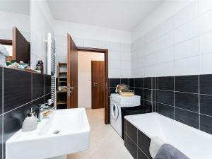 Pronájem bytu 2+kk, Praha - Střížkov, Makedonská, 50 m2