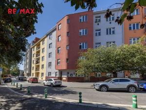 Prodej bytu 1+1, Praha - Podolí, Levá, 39 m2