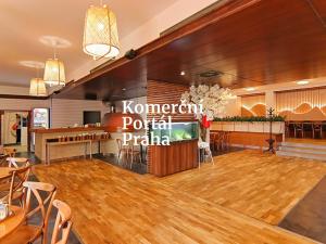 Pronájem restaurace, Praha - Stodůlky, Šostakovičovo náměstí, 670 m2