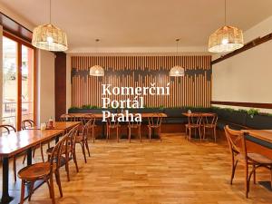 Pronájem restaurace, Praha - Stodůlky, Šostakovičovo náměstí, 670 m2