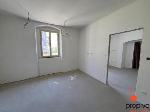 Prodej bytu 2+1, Kutná Hora, Jungmannovo náměstí, 63 m2