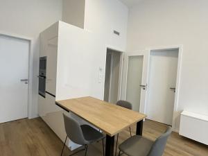 Pronájem bytu 2+kk, Praha - Strašnice, Počernická, 54 m2