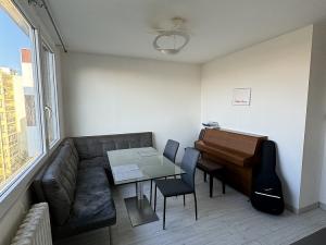 Prodej bytu 3+kk, Praha - Troja, Lešenská, 69 m2