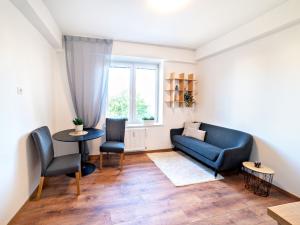 Prodej bytu 1+kk, Praha - Suchdol, Suchdolské náměstí, 28 m2