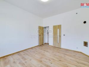 Prodej bytu 2+1, Cheb - Horní Dvory, 80 m2