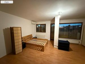 Pronájem bytu 1+kk, Praha - Dolní Chabry, Ulčova, 38 m2