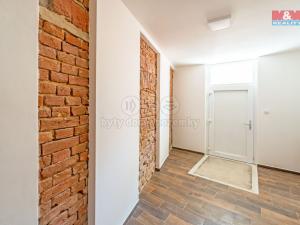 Prodej bytu 2+kk, Lomnice, Tišnovská, 71 m2