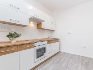 Pronájem bytu 2+kk, Horoměřice, Velvarská, 66 m2