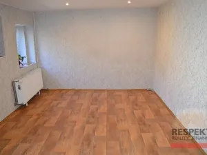 Prodej bytu 3+1, Kamenné Žehrovice, Karlovarská třída, 80 m2