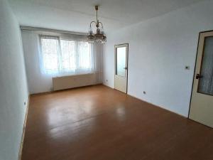 Prodej bytu 3+1, Studená, Komenského, 82 m2