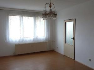 Prodej bytu 3+1, Studená, Komenského, 82 m2