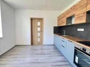 Pronájem bytu 2+kk, Ostrava, Zárubecká, 45 m2