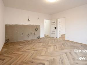 Prodej bytu 3+kk, Karlovy Vary, Šumavská, 68 m2