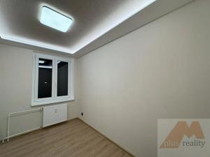 Prodej bytu 3+1, Ostrov, Kollárova, 60 m2