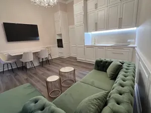 Prodej bytu 2+kk, Karlovy Vary, Zámecký vrch, 41 m2