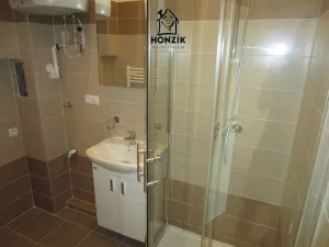 Pronájem bytu 1+kk, Praha - Holešovice, Komunardů, 37 m2