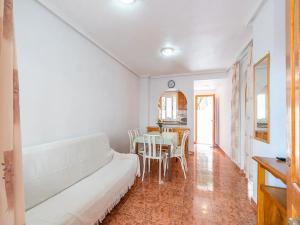 Prodej bytu 3+1, Torrevieja, Španělsko, 65 m2