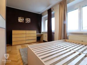 Pronájem bytu 2+kk, Praha - Kobylisy, Horňátecká, 56 m2