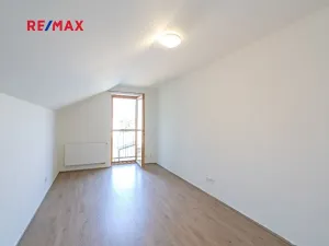 Prodej výrobních prostor, Slaný, 790 m2