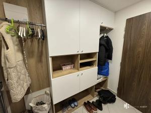 Pronájem bytu 1+kk, Praha - Vysočany, Bassova, 28 m2